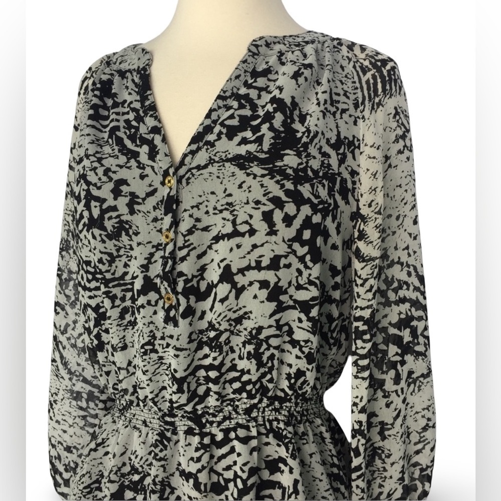 CALVIN KLEIN ๐SMALL๐BLACK & GREY LONG SLEEVED CHIFFON V NECK PEPLUM BLOUSE - Picture 3 of 15